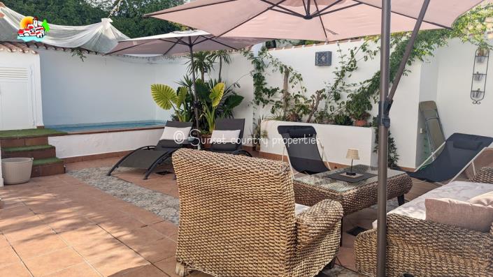 Image No.2-7 Bed Townhouse for sale