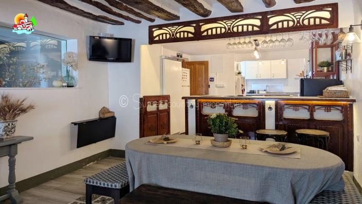 Image No.10-7 Bed Townhouse for sale