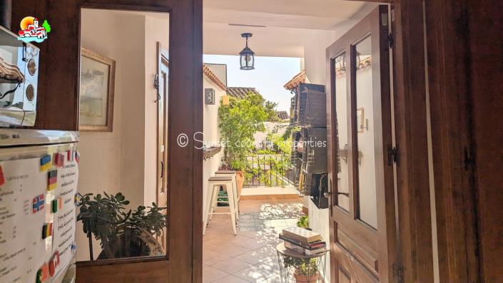 Image No.15-7 Bed Townhouse for sale