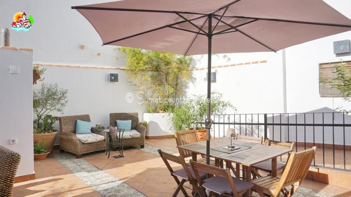 Image No.18-7 Bed Townhouse for sale