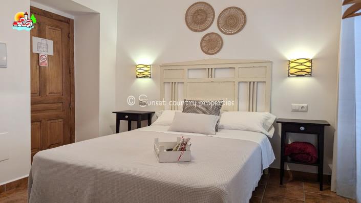 Image No.23-7 Bed Townhouse for sale