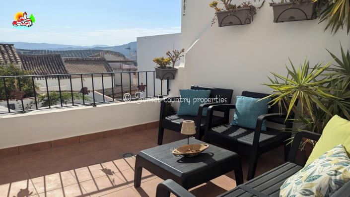 Image No.29-7 Bed Townhouse for sale