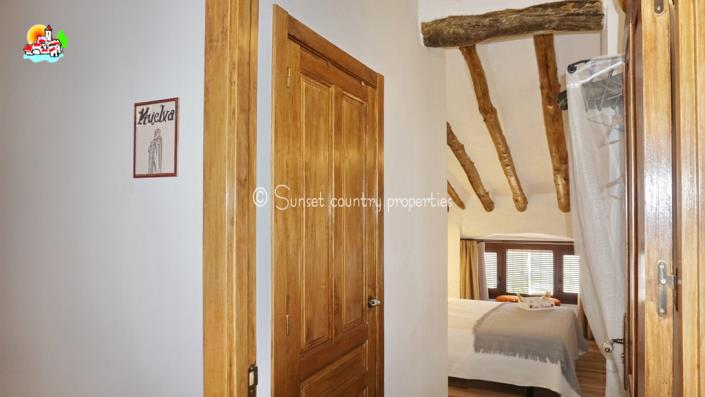 Image No.36-7 Bed Townhouse for sale