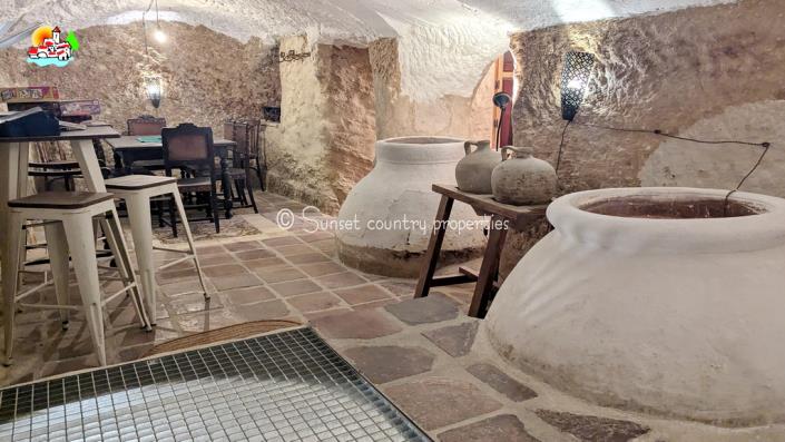 Image No.45-7 Bed Townhouse for sale