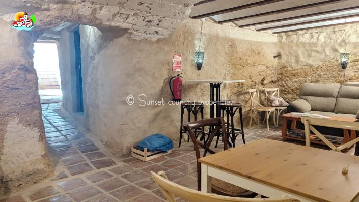 Image No.49-7 Bed Townhouse for sale