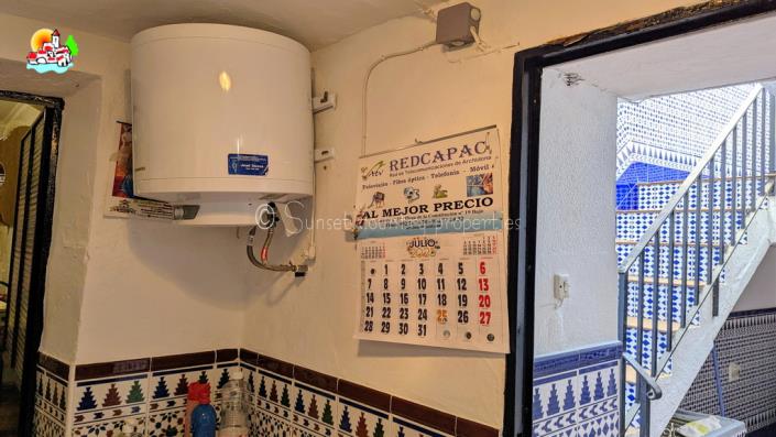 Image No.15-2 Bed Townhouse for sale