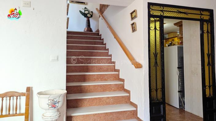 Image No.23-2 Bed Townhouse for sale