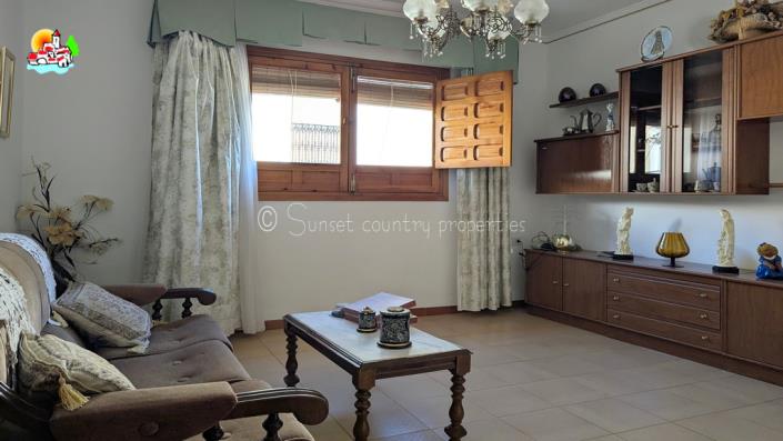 Image No.25-2 Bed Townhouse for sale