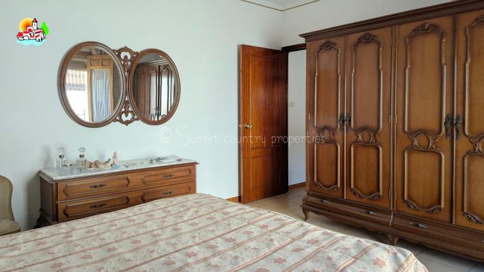 Image No.29-2 Bed Townhouse for sale