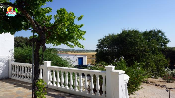 Image No.6-6 Bed Country Property for sale