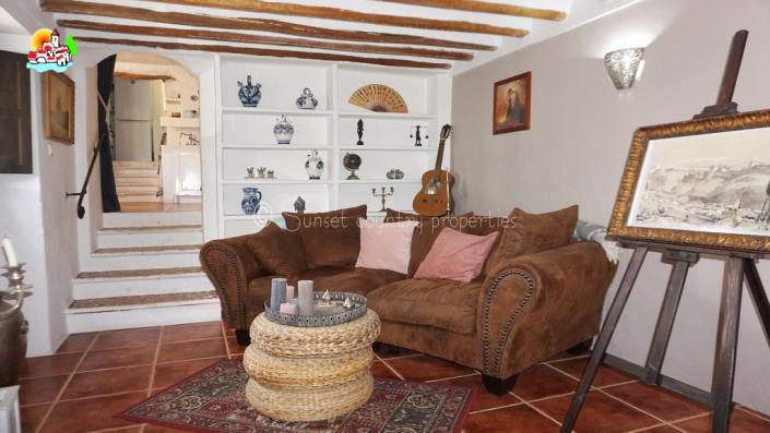 Image No.10-6 Bed Country Property for sale