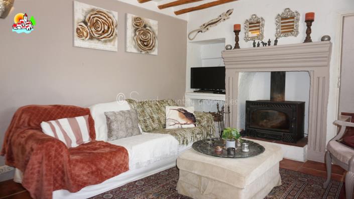 Image No.21-6 Bed Country Property for sale