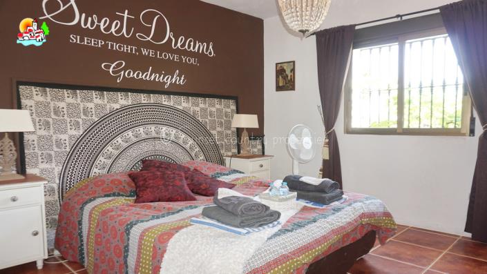 Image No.22-6 Bed Country Property for sale