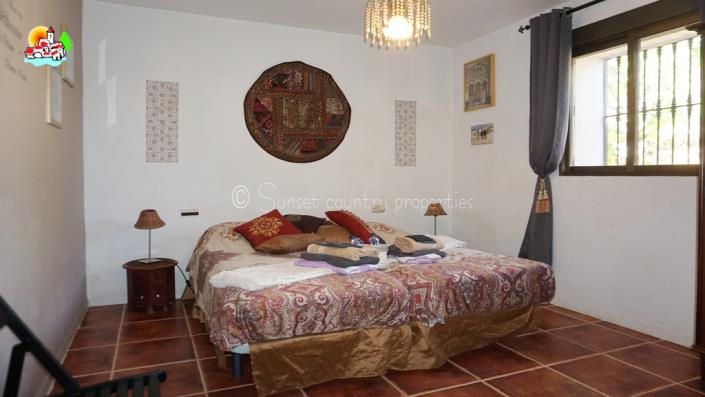 Image No.26-6 Bed Country Property for sale