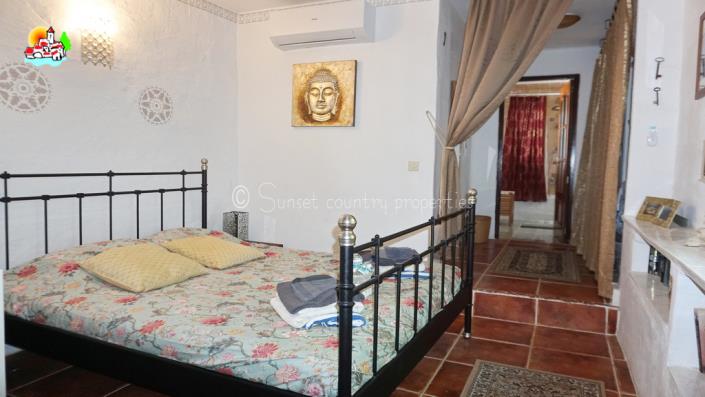 Image No.30-6 Bed Country Property for sale