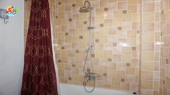 Image No.32-6 Bed Country Property for sale