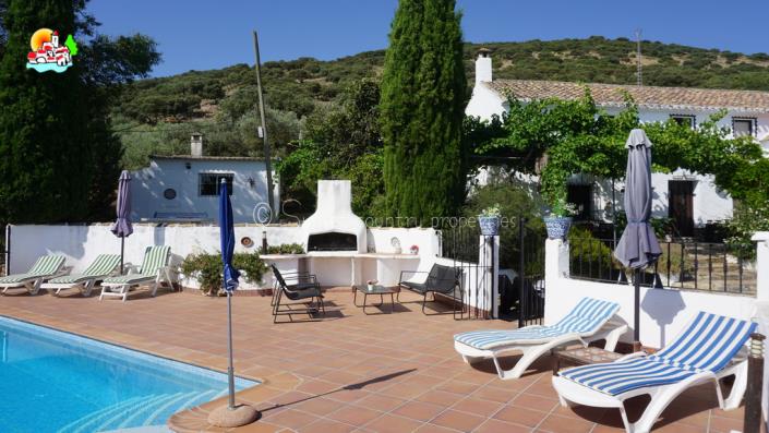 Image No.45-6 Bed Country Property for sale