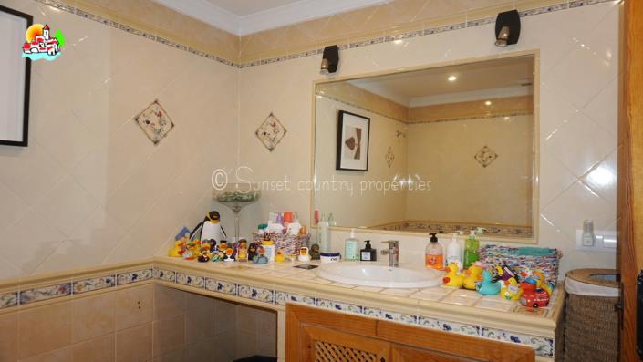 Image No.17-6 Bed Country Property for sale