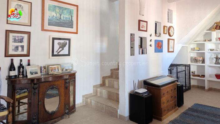 Image No.25-6 Bed Country Property for sale