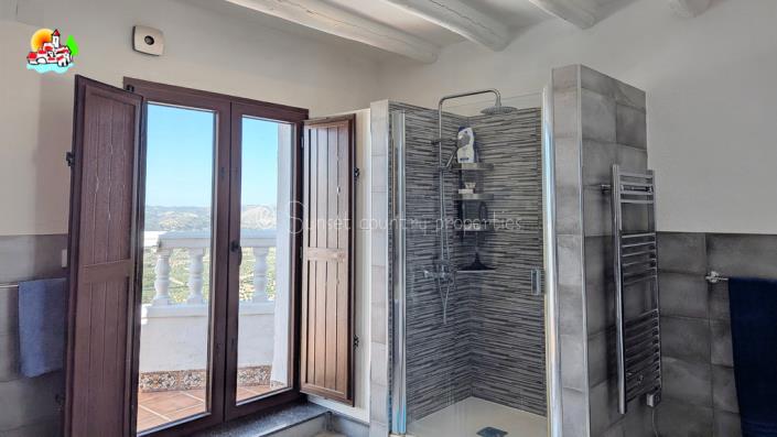 Image No.28-6 Bed Country Property for sale