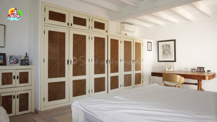 Image No.31-6 Bed Country Property for sale