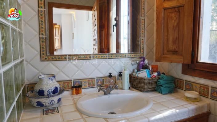 Image No.34-6 Bed Country Property for sale