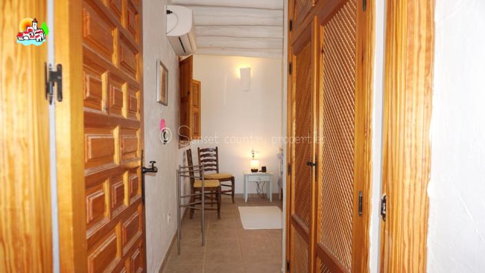 Image No.36-6 Bed Country Property for sale