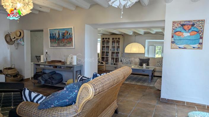 Image No.8-3 Bed Country Property for sale