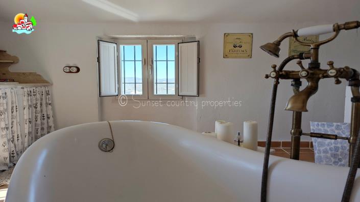 Image No.41-3 Bed Country Property for sale