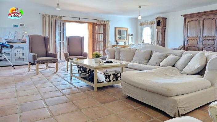 Image No.15-9 Bed Country Property for sale