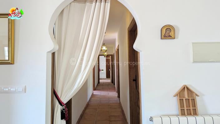 Image No.24-9 Bed Country Property for sale