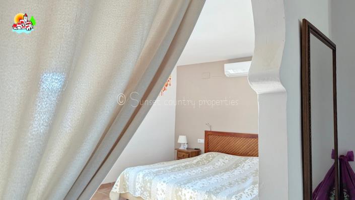 Image No.26-9 Bed Country Property for sale