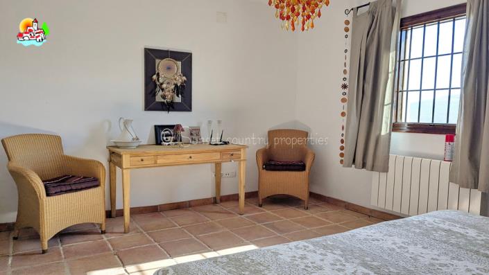 Image No.28-9 Bed Country Property for sale