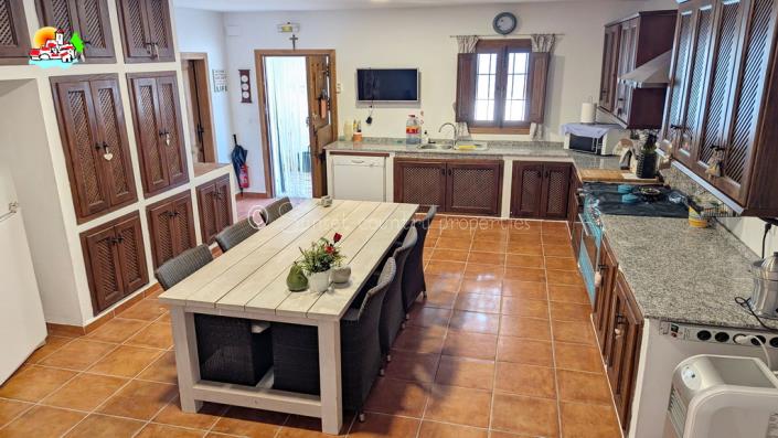 Image No.52-9 Bed Country Property for sale