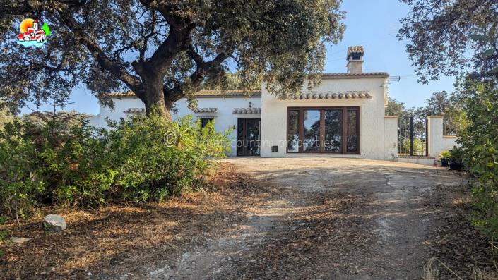 Image No.1-3 Bed Country Property for sale