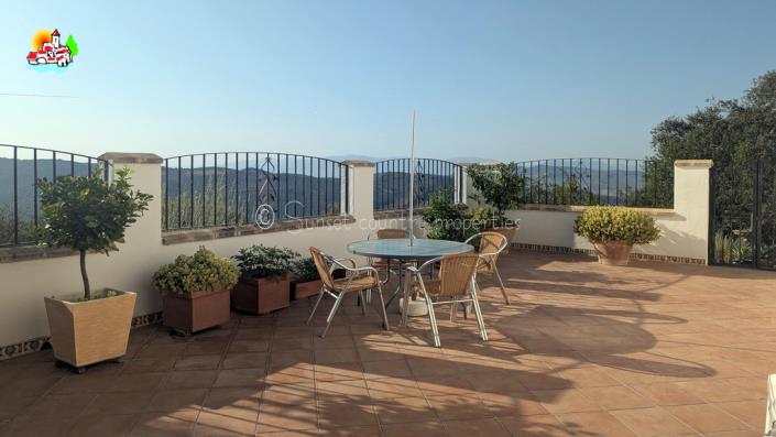 Image No.4-3 Bed Country Property for sale