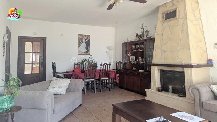 Image No.11-3 Bed Country Property for sale