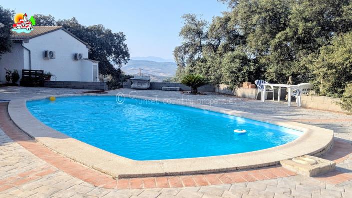 Image No.26-3 Bed Country Property for sale