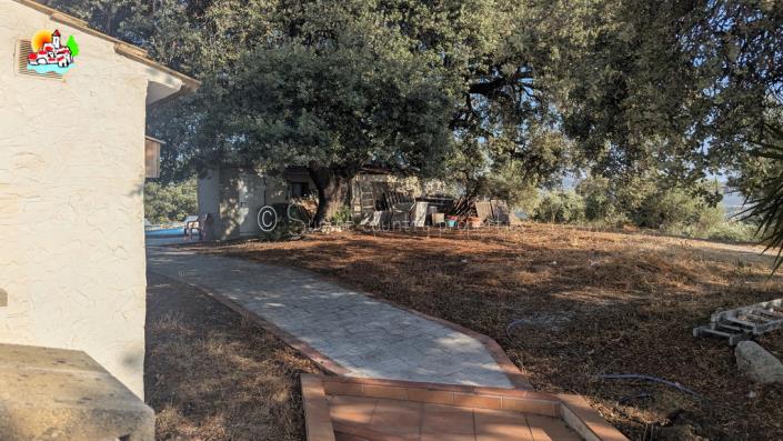 Image No.27-3 Bed Country Property for sale