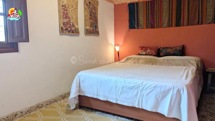 Image No.21-3 Bed Country Property for sale