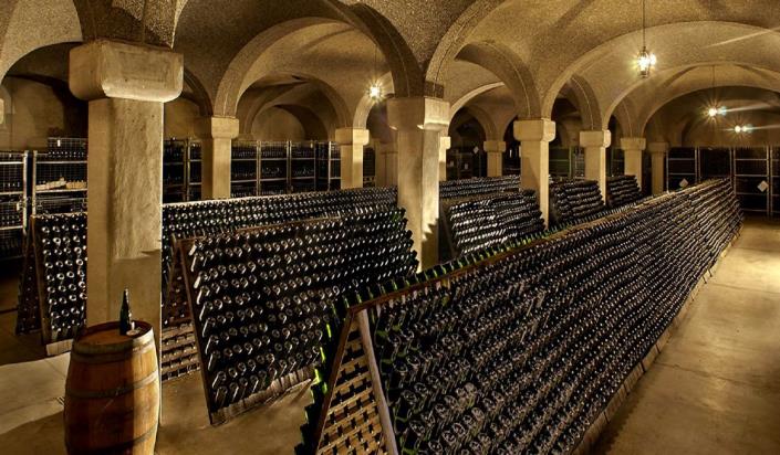 Image No.6-20 Bed Vineyard for sale