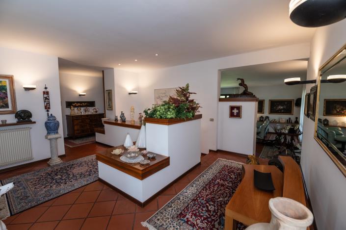 Image No.13-5 Bed Mansion for sale