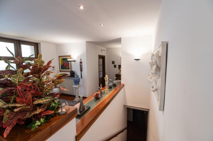 Image No.15-5 Bed Mansion for sale