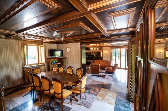 Image No.6-6 Bed Mansion for sale