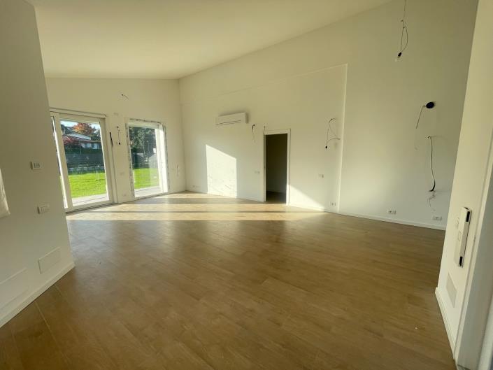 Image No.7-3 Bed Villa / Detached for sale