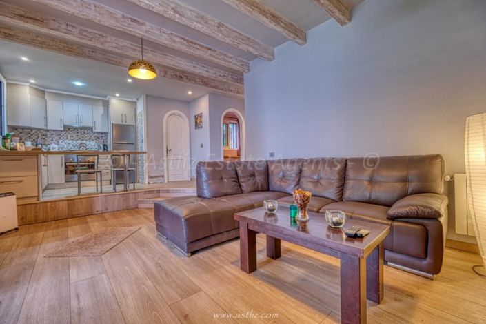 Image No.11-2 Bed Country House for sale