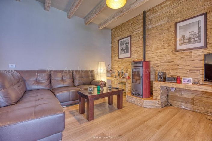 Image No.12-2 Bed Country House for sale