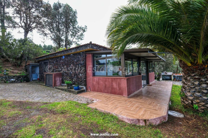 Image No.29-2 Bed Country House for sale