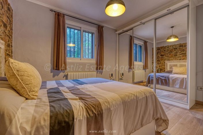 Image No.7-2 Bed Country House for sale