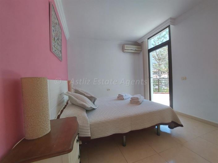 Image No.29-3 Bed Villa for sale